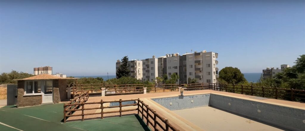 2+1-Wohnung in Ayaş: Pool und Meerblick neben dem Neubau, Mersin