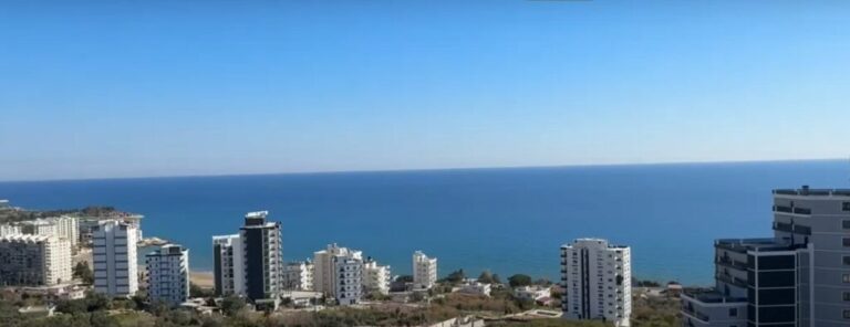 Ayaş 6. veya 10. katta daire: yüksekten sahil ve deniz manzarası, Mersin